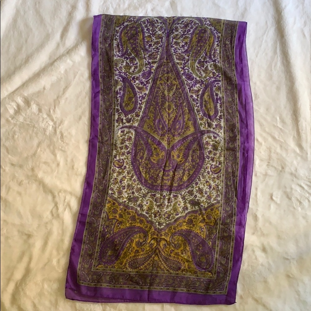 Lightweight scarf